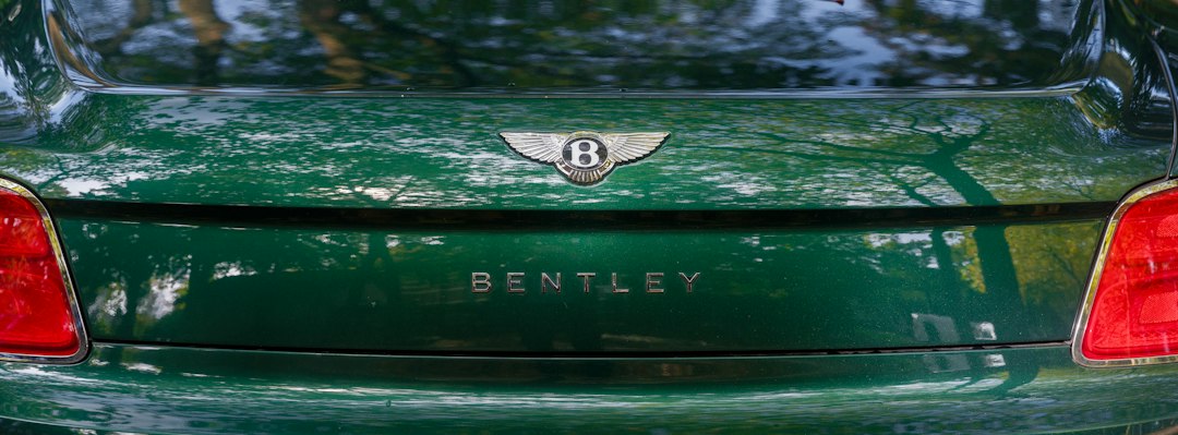 Wem gehört Bentley? Eigentümer, Geschichte und Modelle der Marke